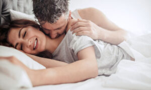 cách ấn bụng dưới phụ nữ